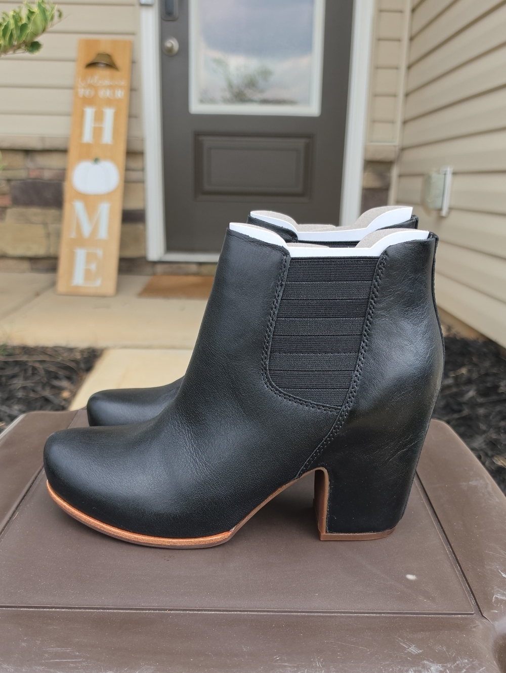 KORK-EASE Women's Shirome Ankle Boot 8.5 Pull On Black Leather NIB